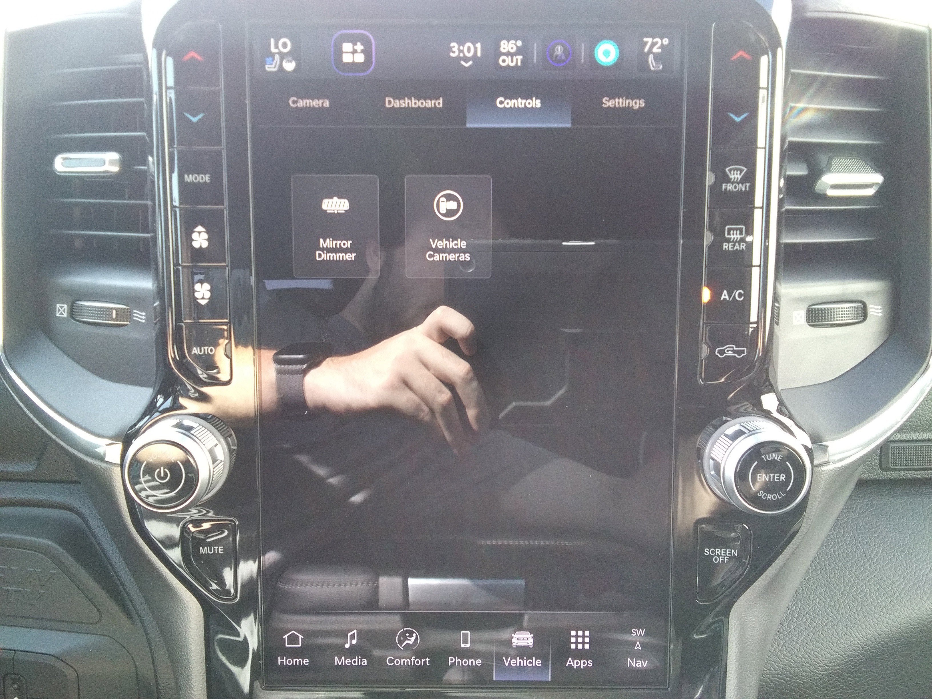 2026 RAM 2500 Laramie - Photo 24