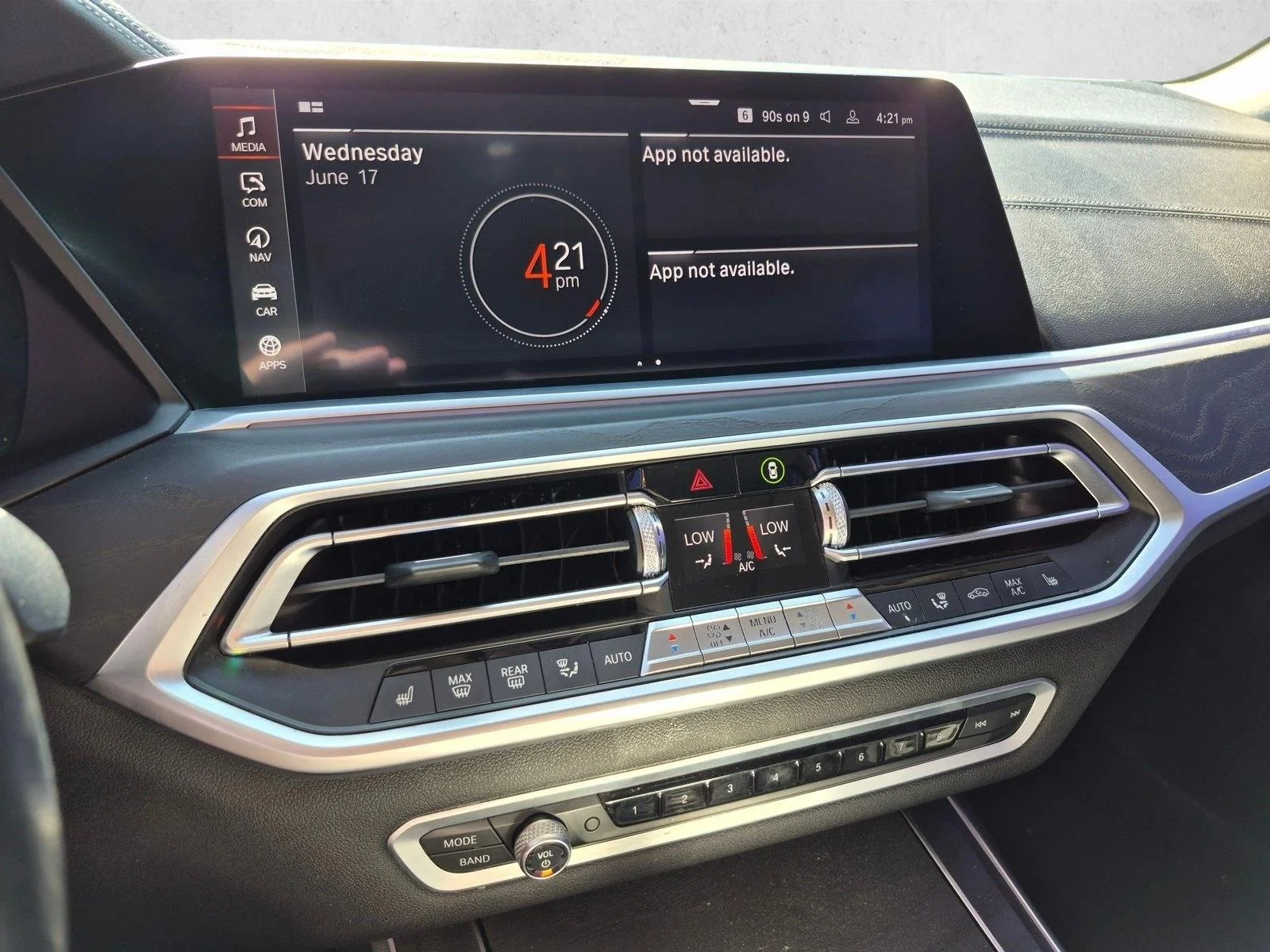 Used 2020 Mineral White Metallic BMW xDrive40i image 13
