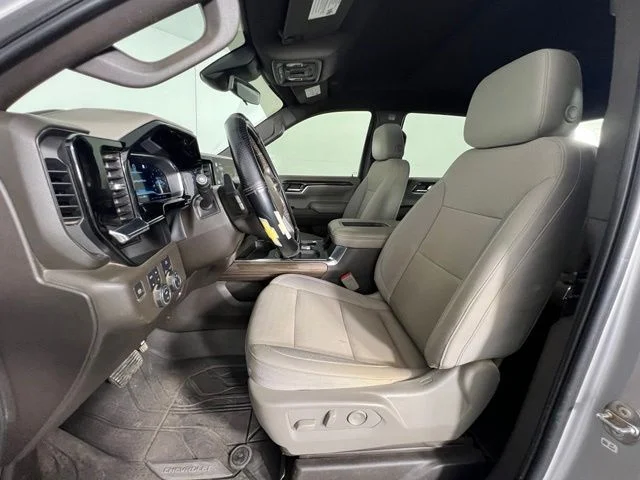 Used 2022 Silver Chevrolet LT image 11