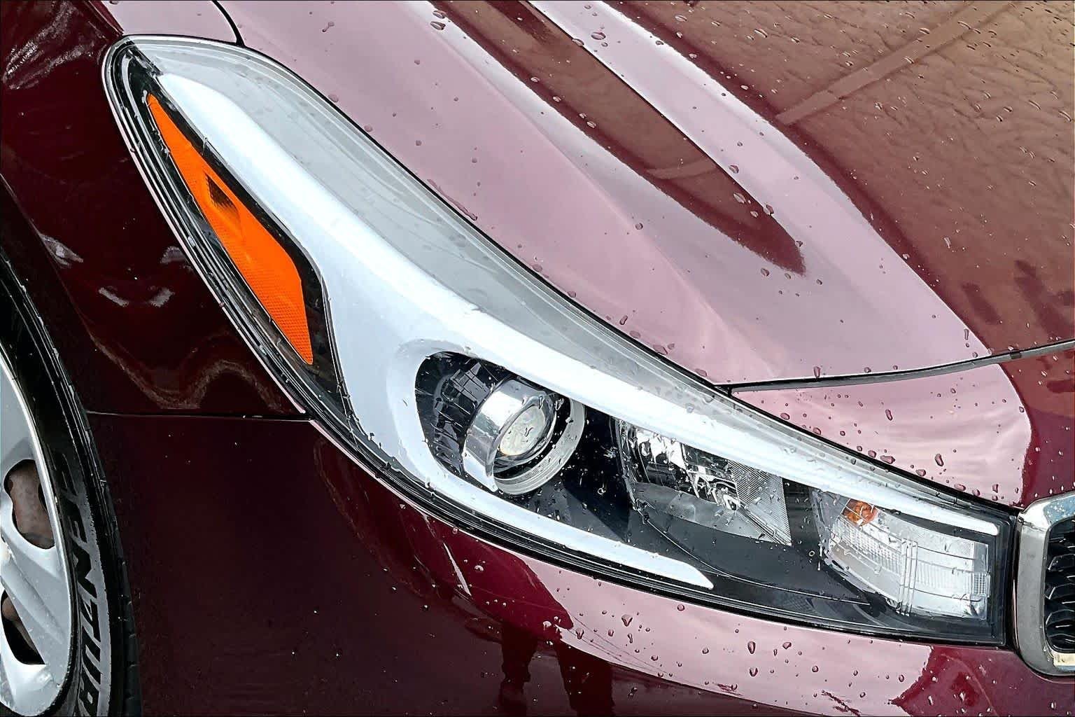 Used 2018 Garnet Red Kia LX image 26