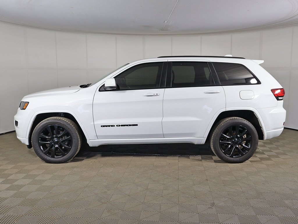 2020 Jeep Grand Cherokee Altitude - Photo 13
