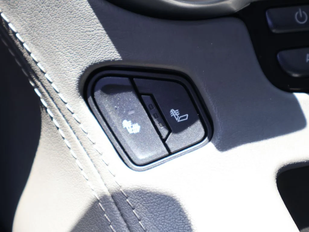 Used 2019 Black Chevrolet LT image 39