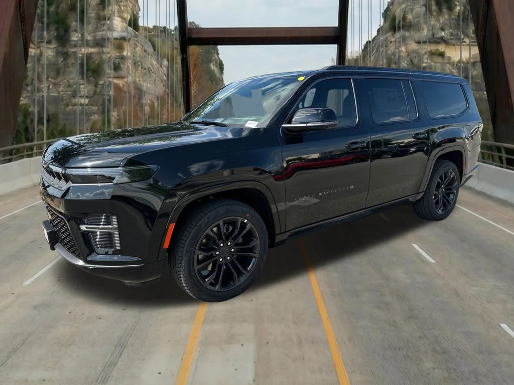 New 2026 High Gloss Black Exterior Paint Jeep Summit Reserve image 3