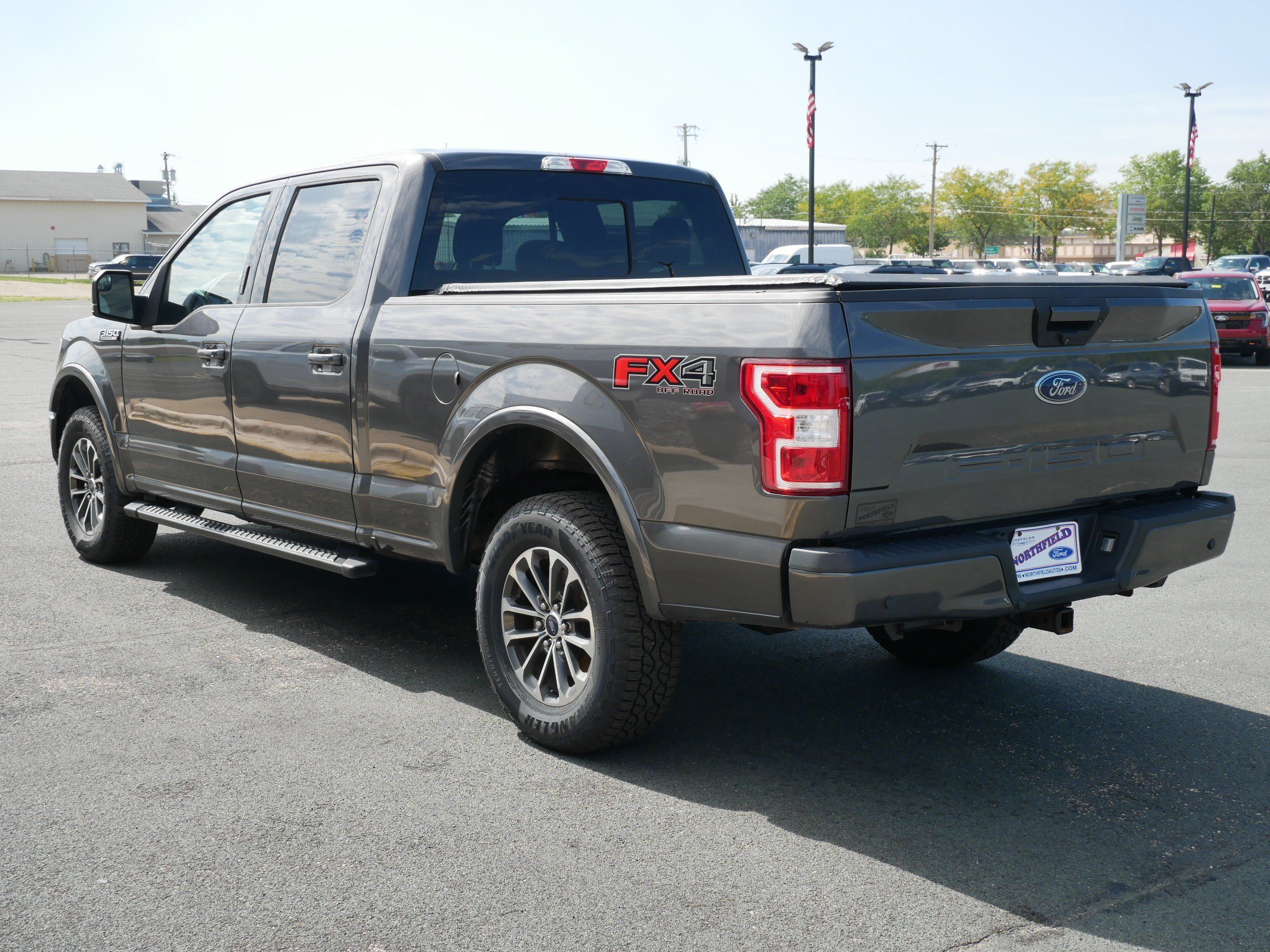 Used 2018 Gray Ford XLT image 6