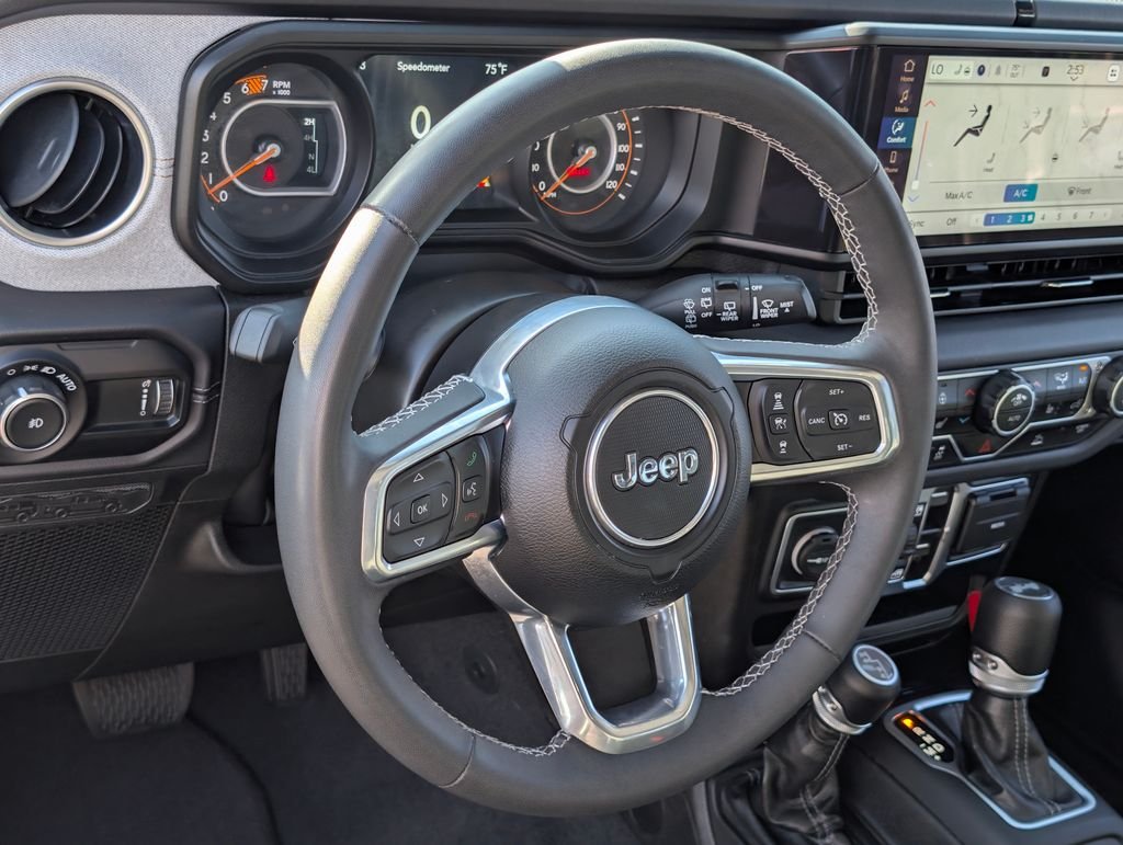 2025 Jeep Wrangler 4-Door Sahara - Photo 18
