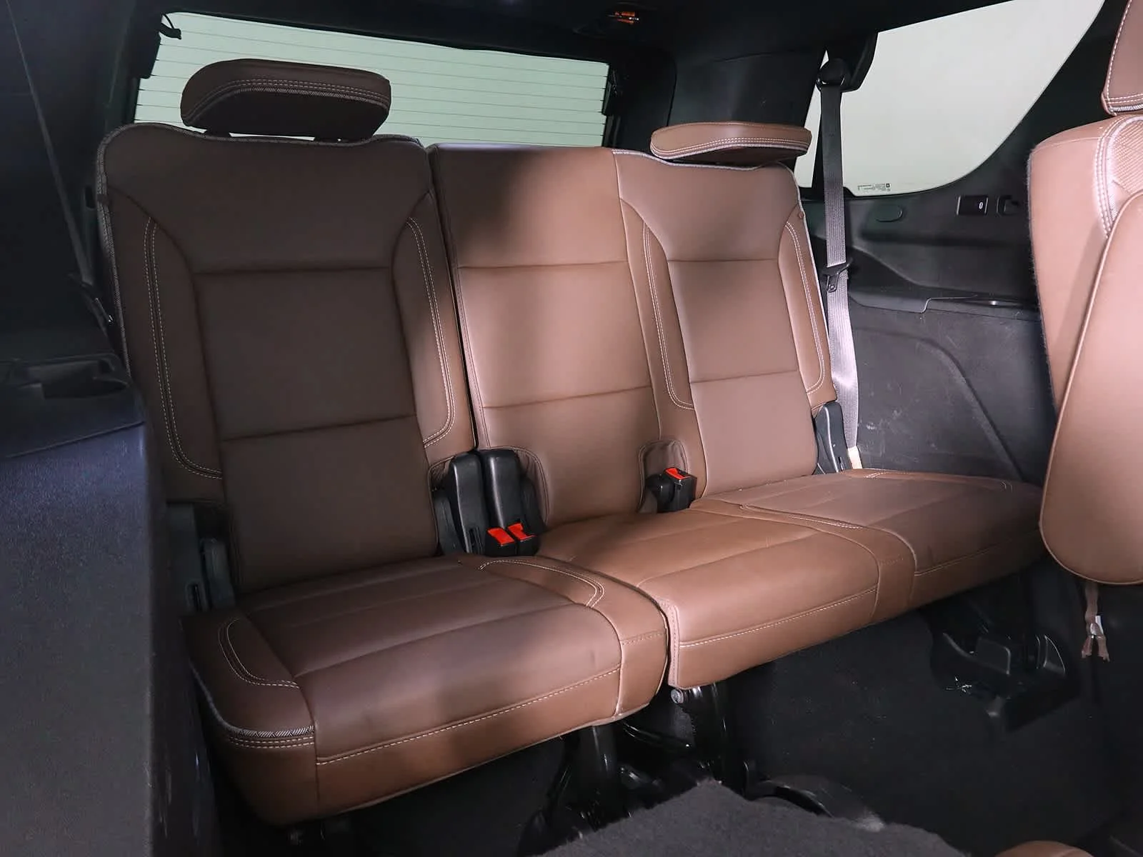 Used 2022 Summit White Chevrolet High Country image 21