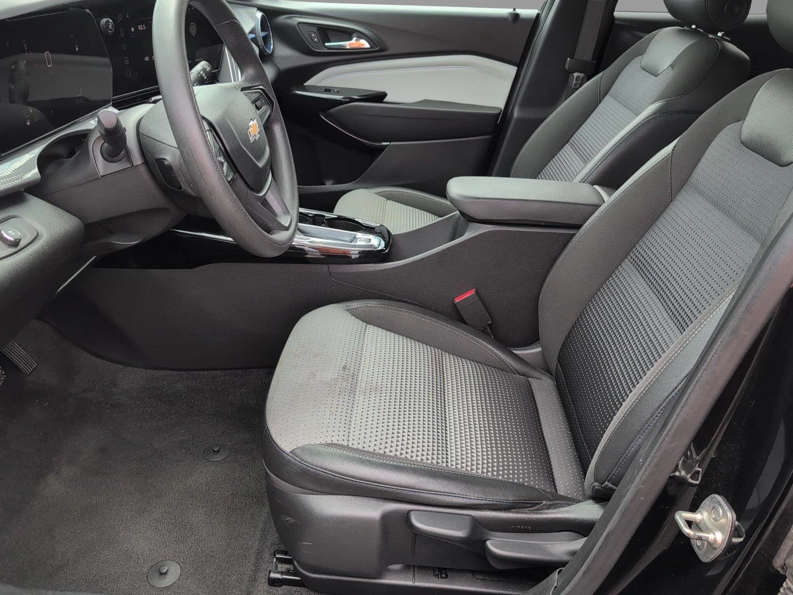 Used 2024 Mosaic Black Metallic Chevrolet LT image 13