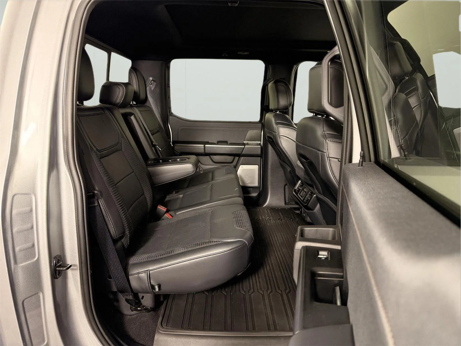 Used 2023 Iconic Silver Ford Raptor image 18