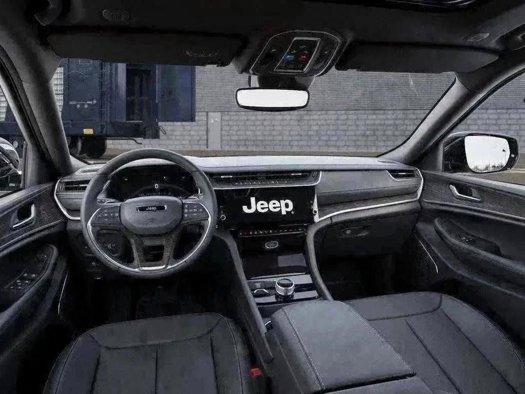 New 2026 Baltic Gray Metallic Clear-Coat Exterior Paint Jeep Limited image 89