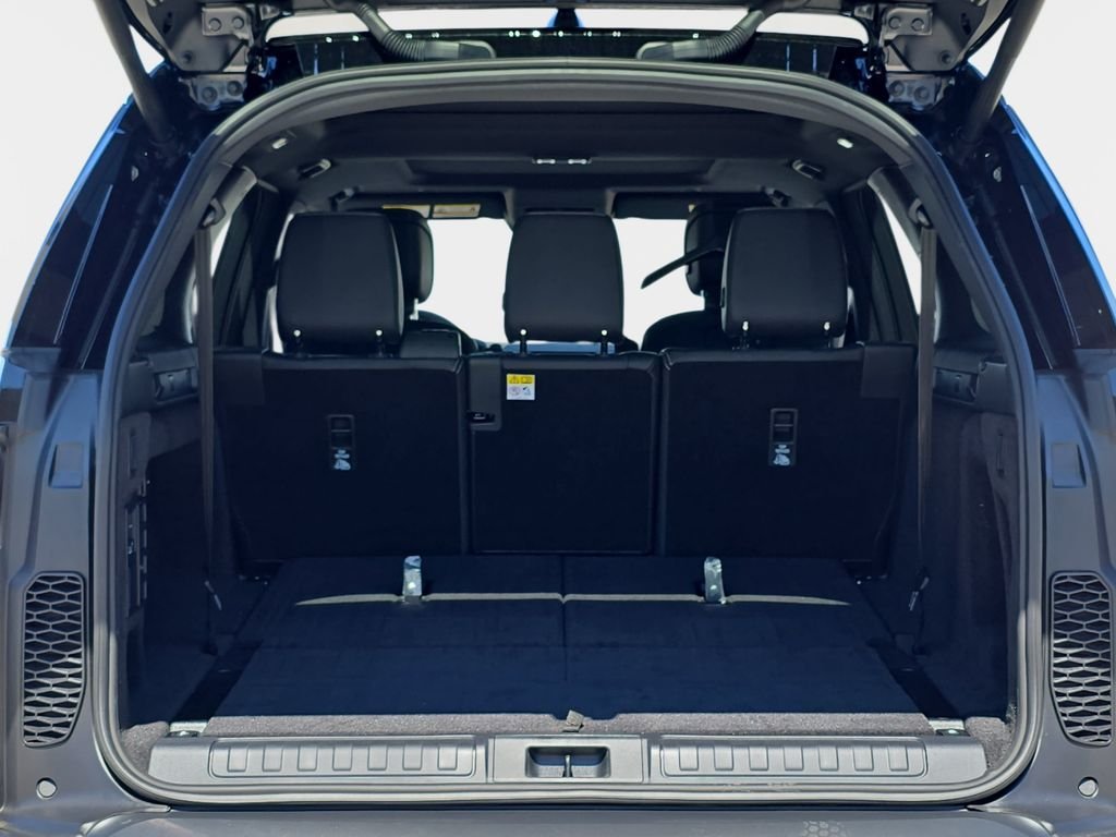 New 2026 Santorini Black Land Rover S image 12