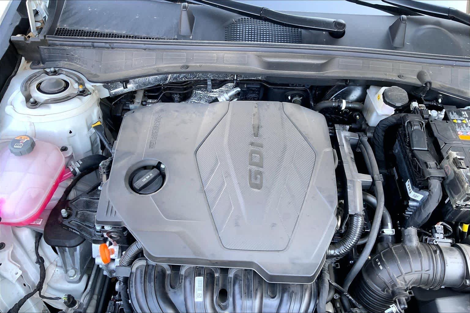 Used 2025 Serenity White Hyundai SE image 30