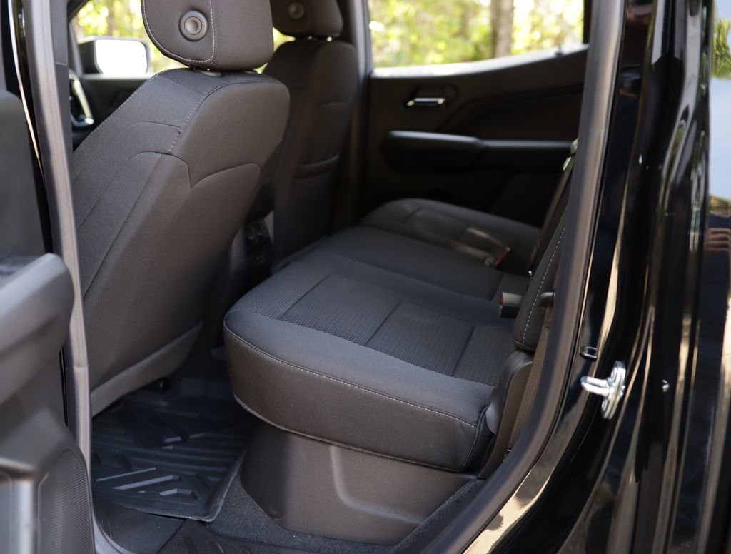 New 2026 Onyx Black GMC Elevation image 28