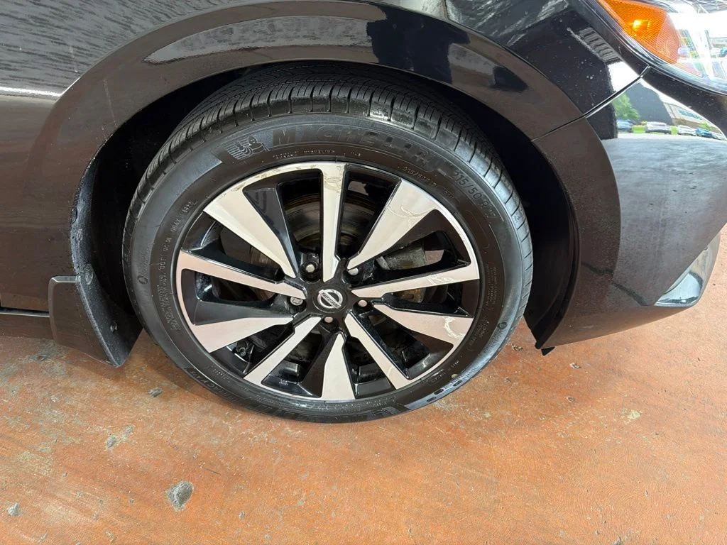 Used 2023 Black Nissan SV image 10