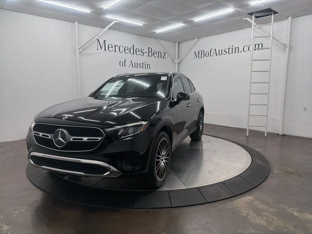 Used 2026 Black Mercedes-Benz GLC 300 image 3