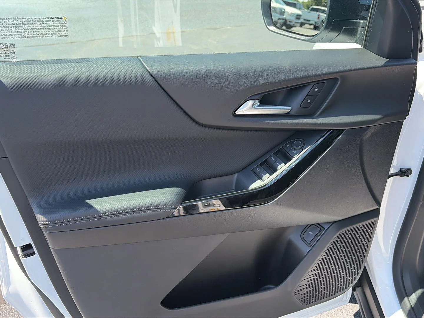 2027 Chevrolet Equinox LT - Photo 9