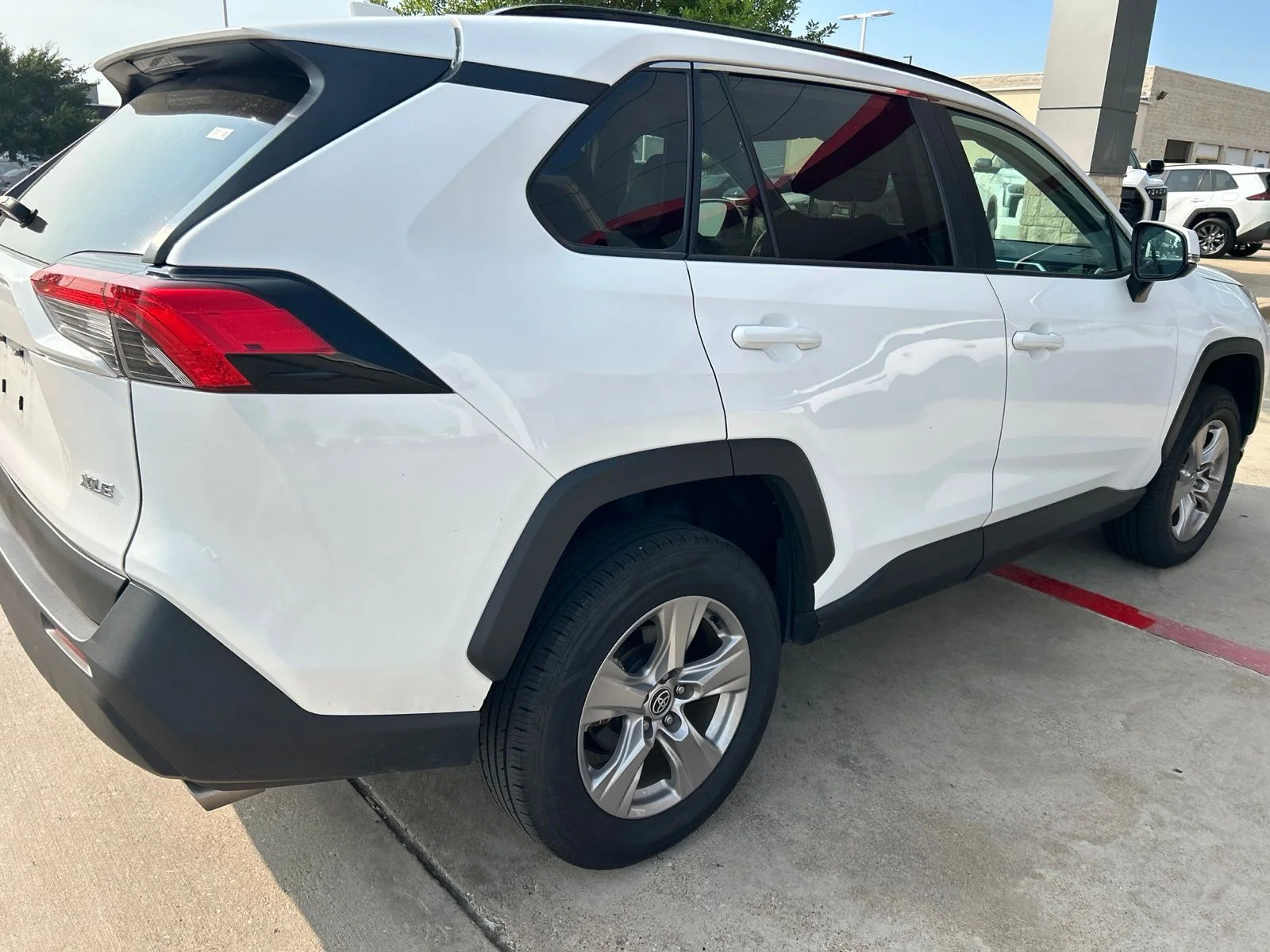 Used 2025 White Toyota XLE image 10