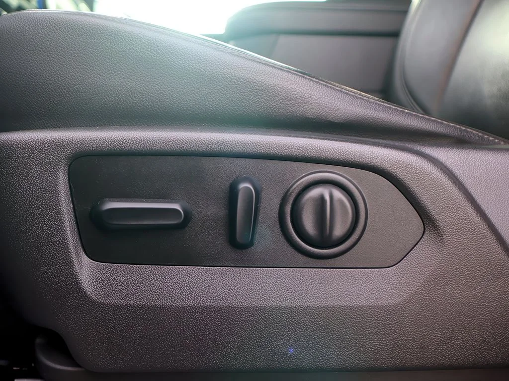 2020 Chevrolet Silverado 1500 RST - Photo 14