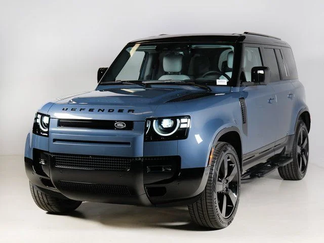2026 Land Rover Defender 110 X-Dynamic SE P400's photo