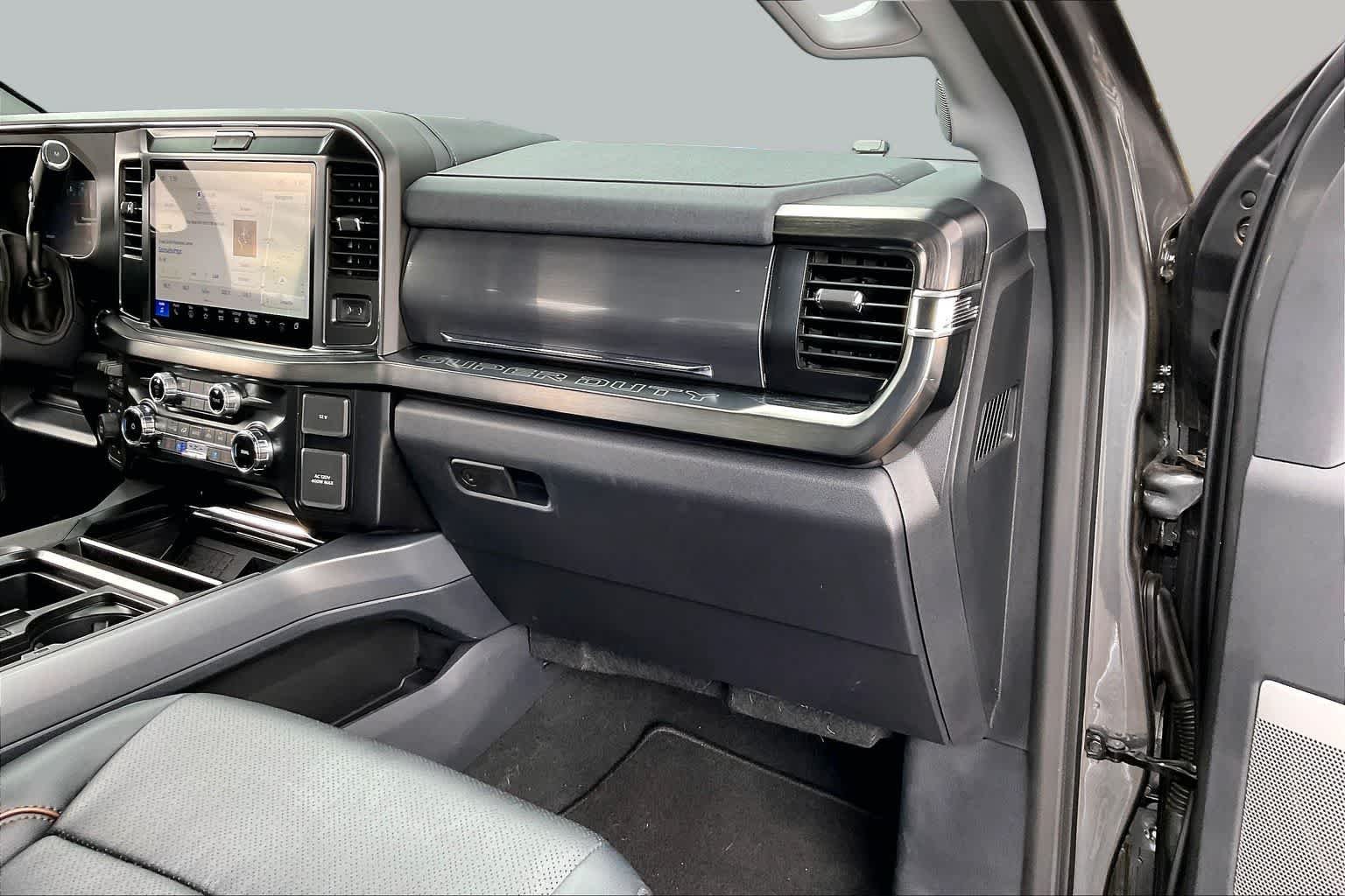 Used 2026 Carbonized Gray Metallic Ford LARIAT image 18