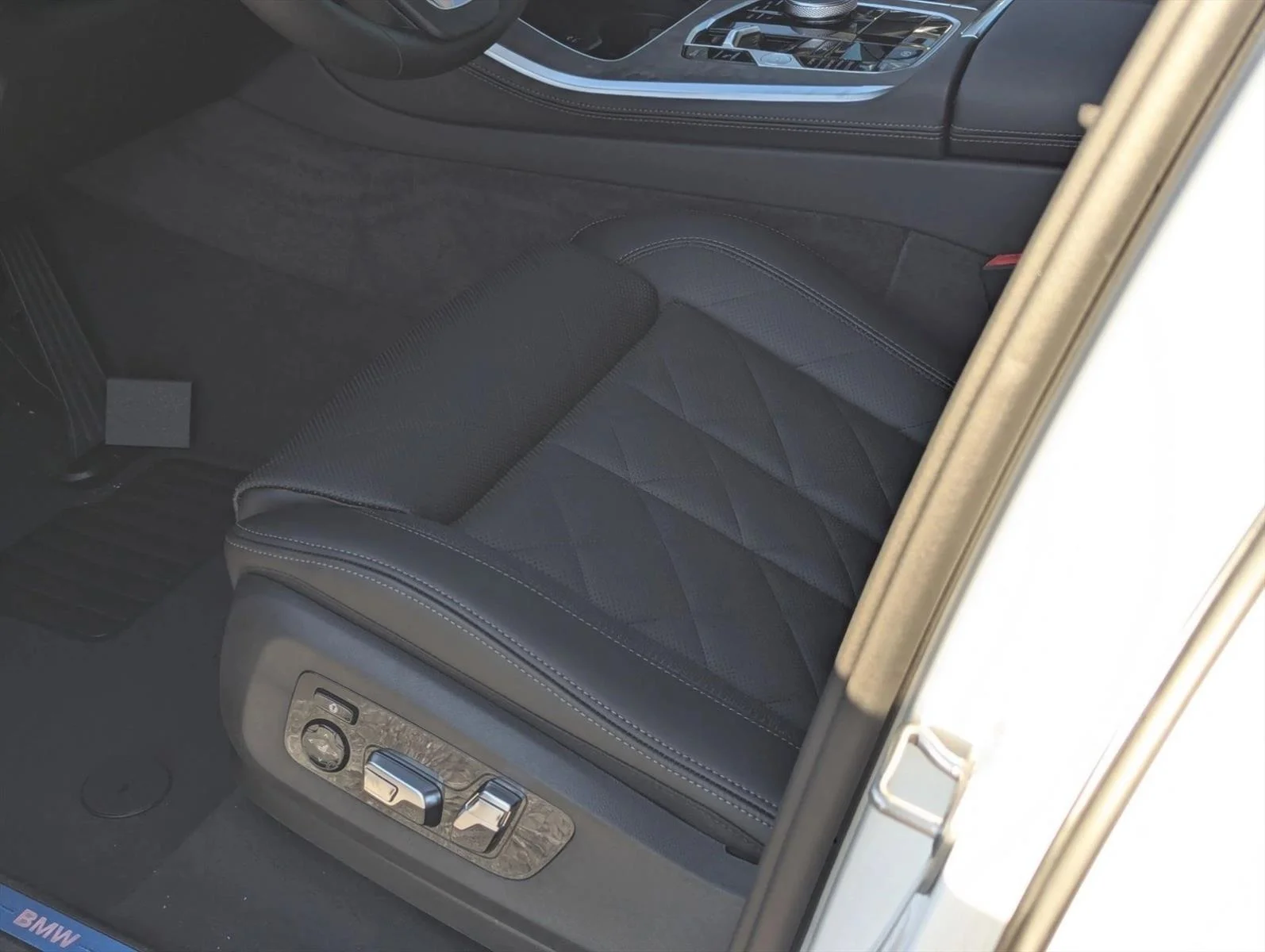 2026 BMW X5 40i - Photo 4