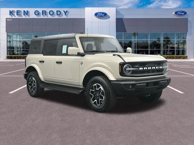 2026 Ford Bronco Outer Banks