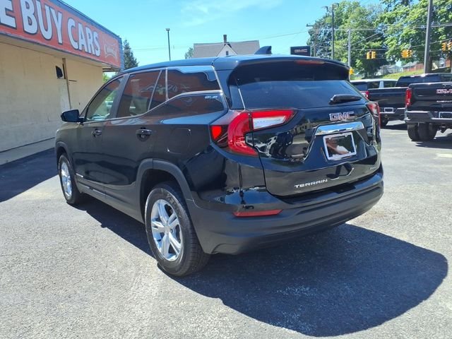Used 2023 Black GMC SLE image 7