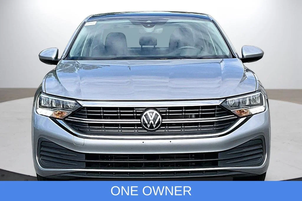 Used 2024  Volkswagen 1.5T SE image 3