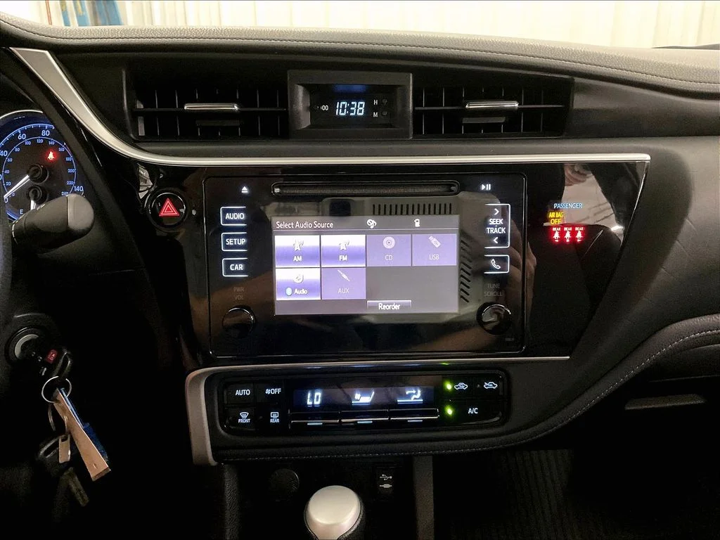 Used 2019 White Toyota SE image 35