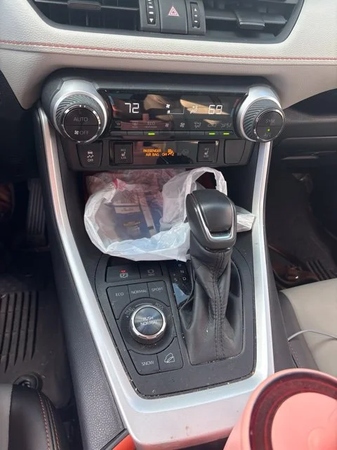 Used 2022 White Toyota Adventure image 16