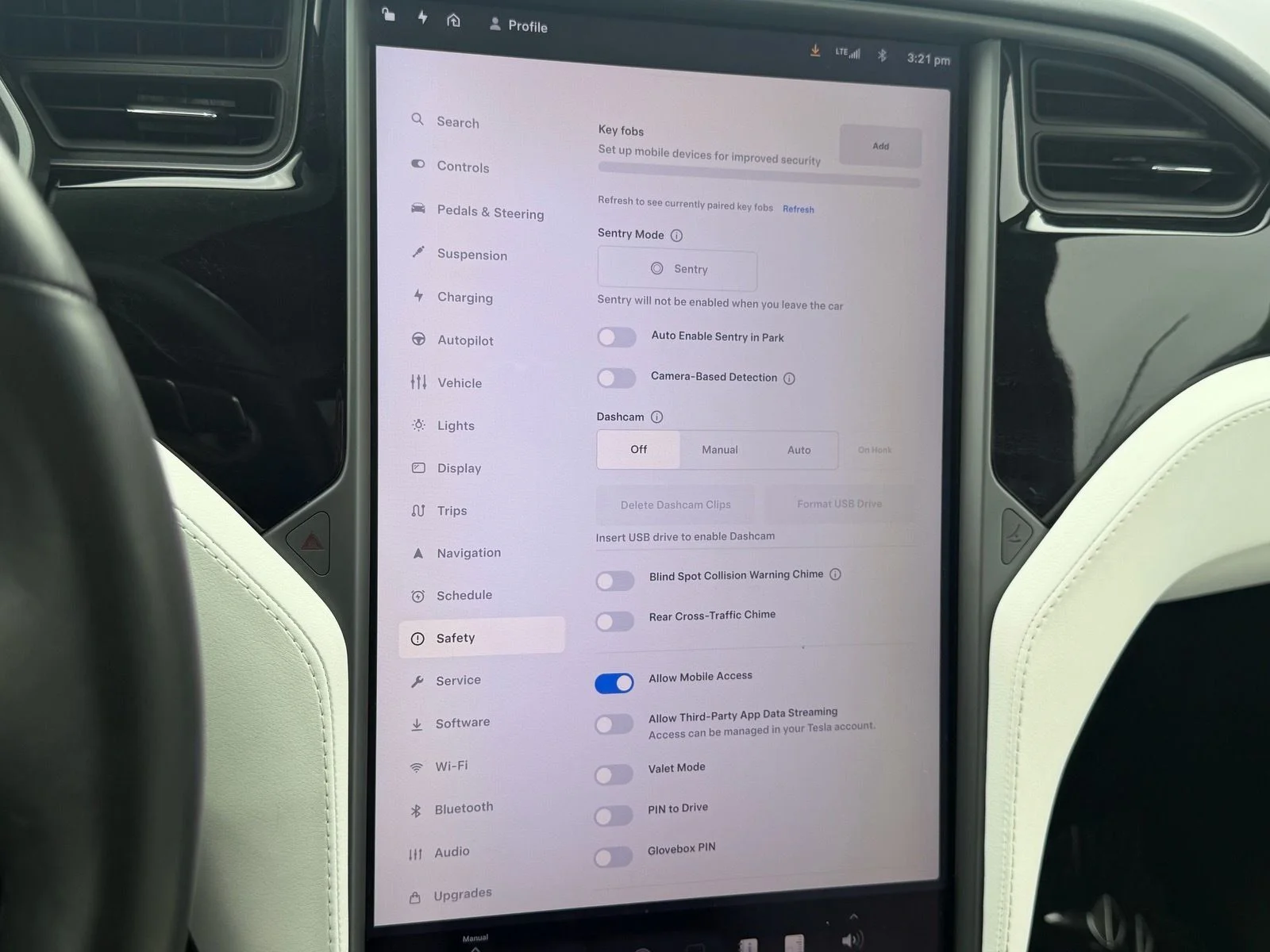 Used 2018 Gray Tesla  image 30