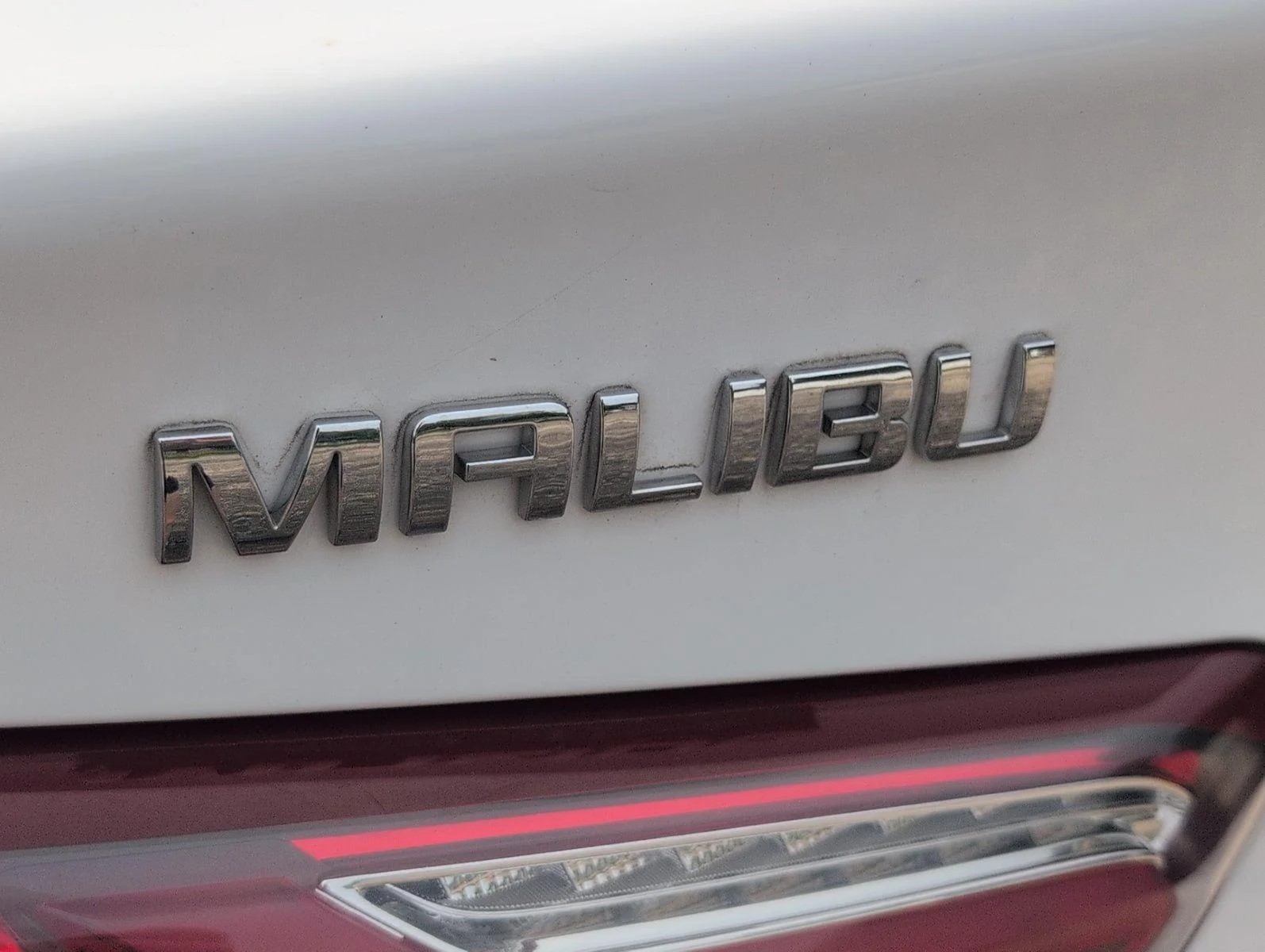Used 2022 Summit White Chevrolet LT image 6