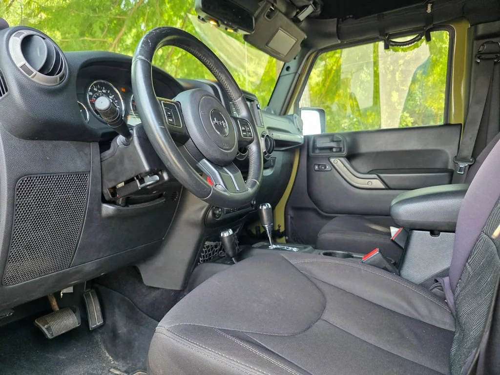 Used 2013 Green Jeep Sport image 16
