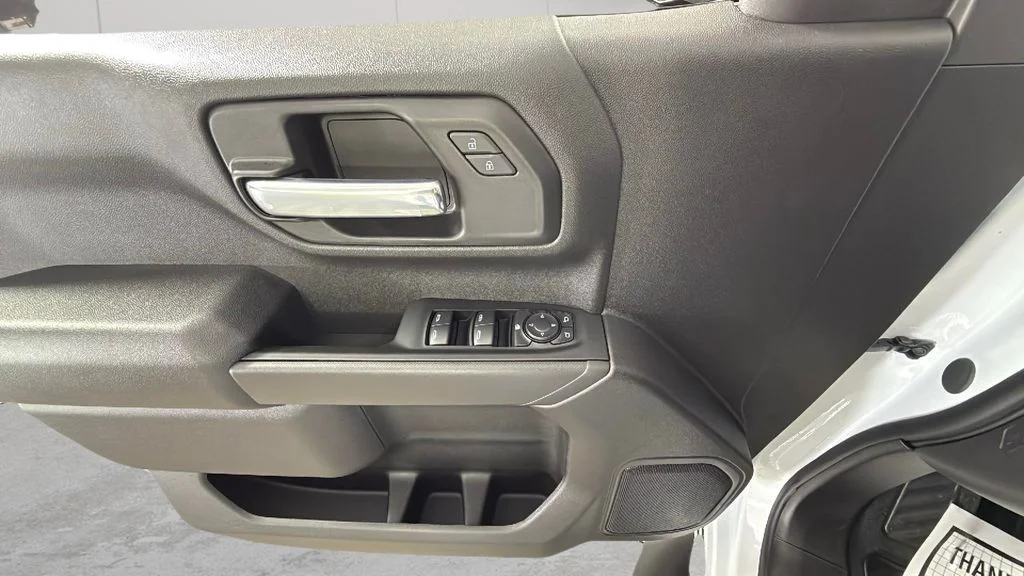 Used 2026 White Chevrolet Custom image 25