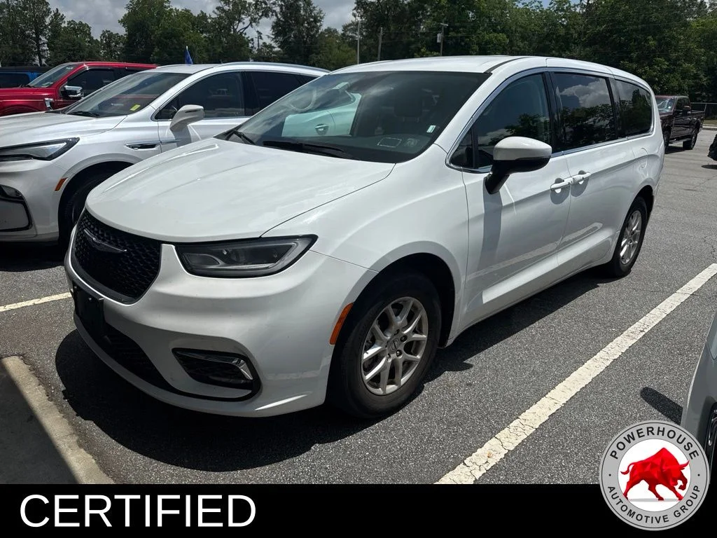 Used 2023 White Chrysler Touring L image 1