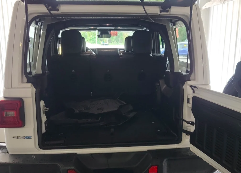 Used 2024 White Jeep Sahara 4xe image 15
