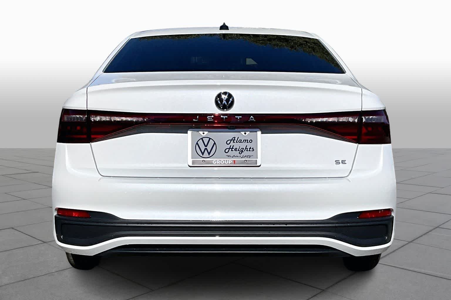 New 2026 Opal White Pearl Volkswagen 1.5T SE image 4