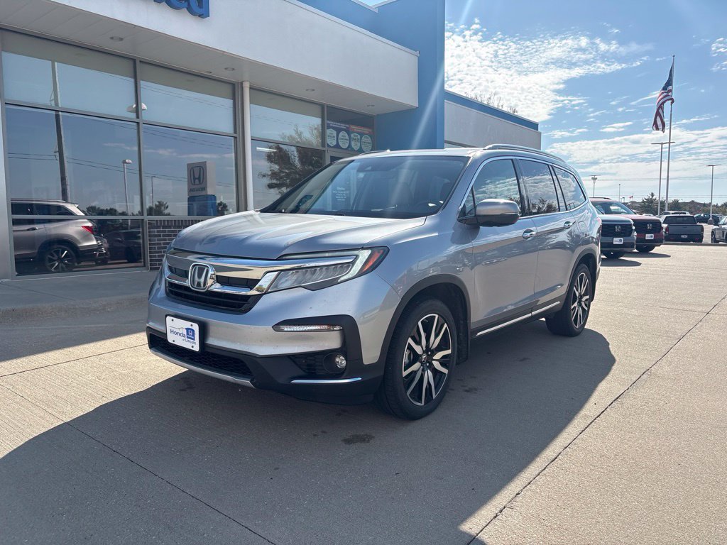 Used 2022 Silver Honda Touring 7 Passenger image 1