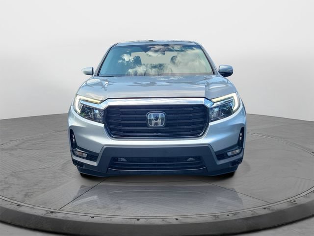 Certified Used 2023 Lunar Silver Metallic Honda AWD RTL-E image 2