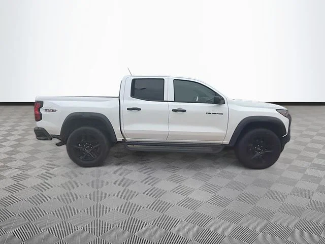 Used 2025 White Chevrolet Trail Boss image 8