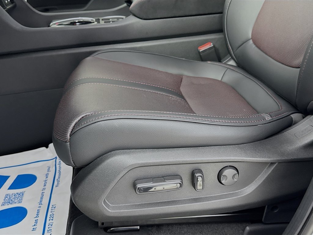 New 2026 Solar Silver Metallic Honda Black Edition image 27