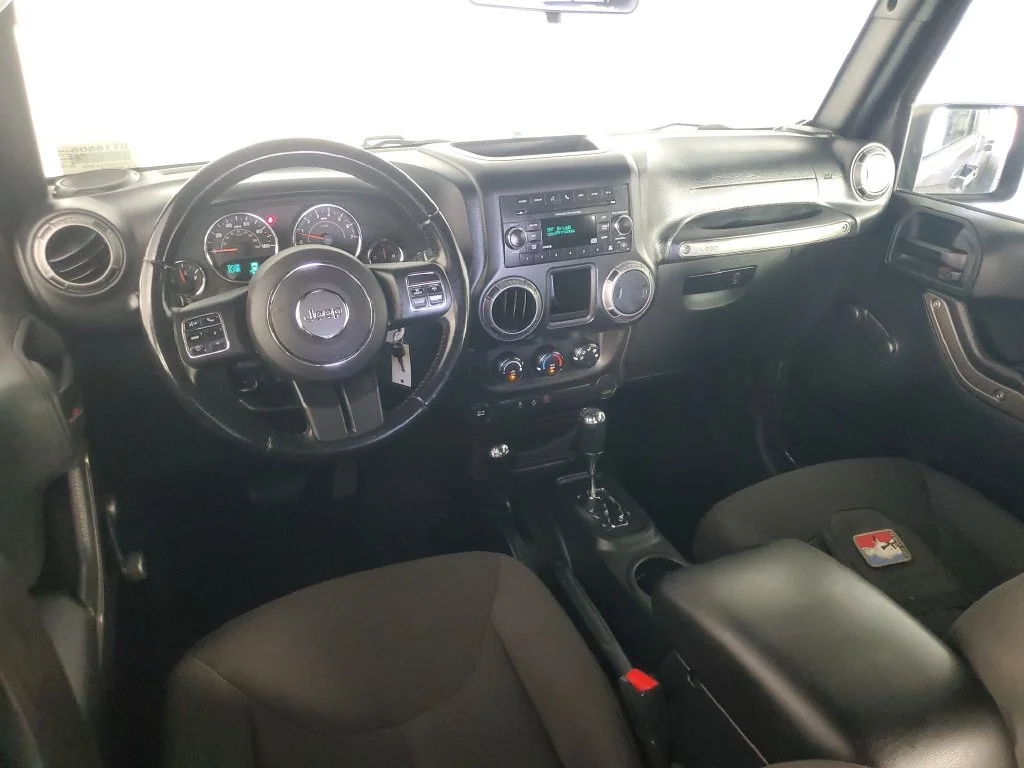 Used 2018 Gray Jeep Sport 4x4 image 15