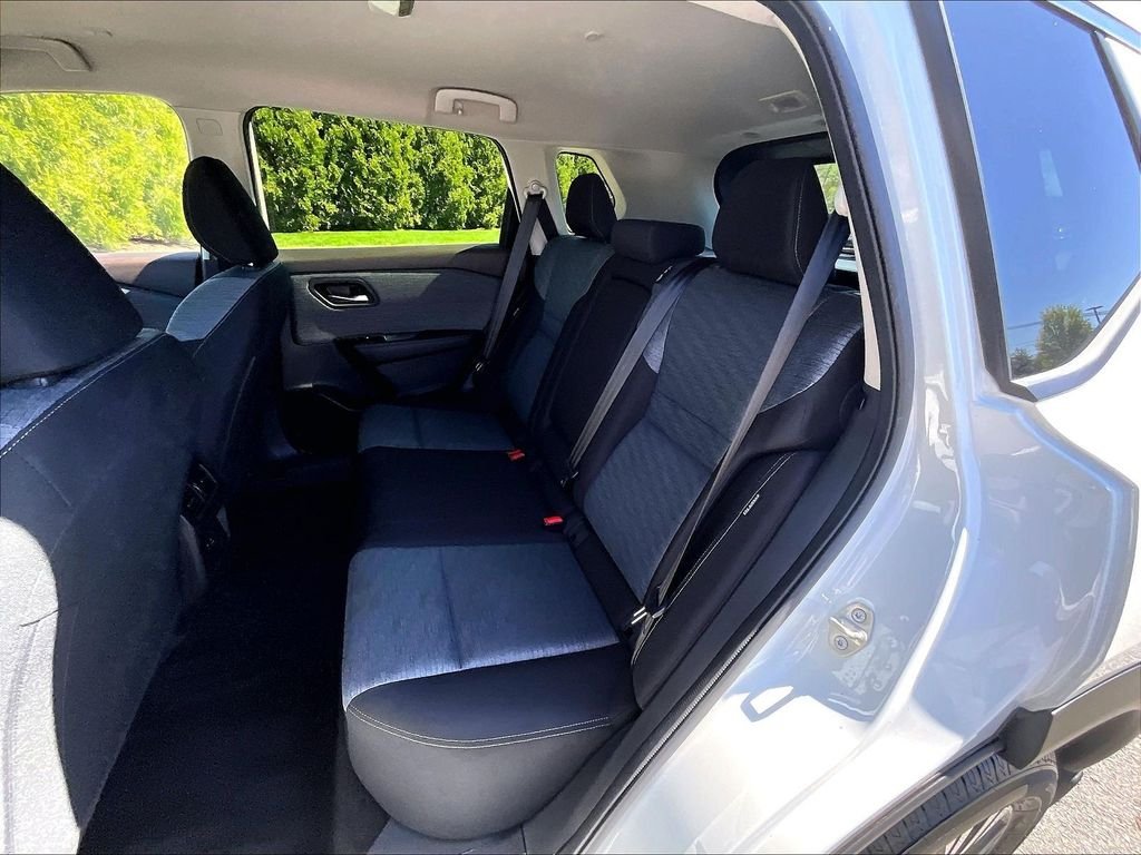 Used 2023 White Nissan SV image 15
