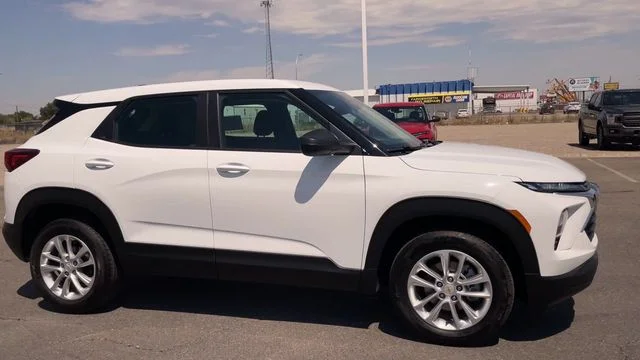 Used 2026 White Chevrolet LS image 3