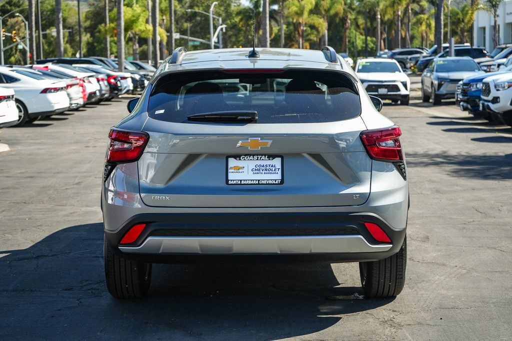 2026 Chevrolet Trax LT - Photo 5