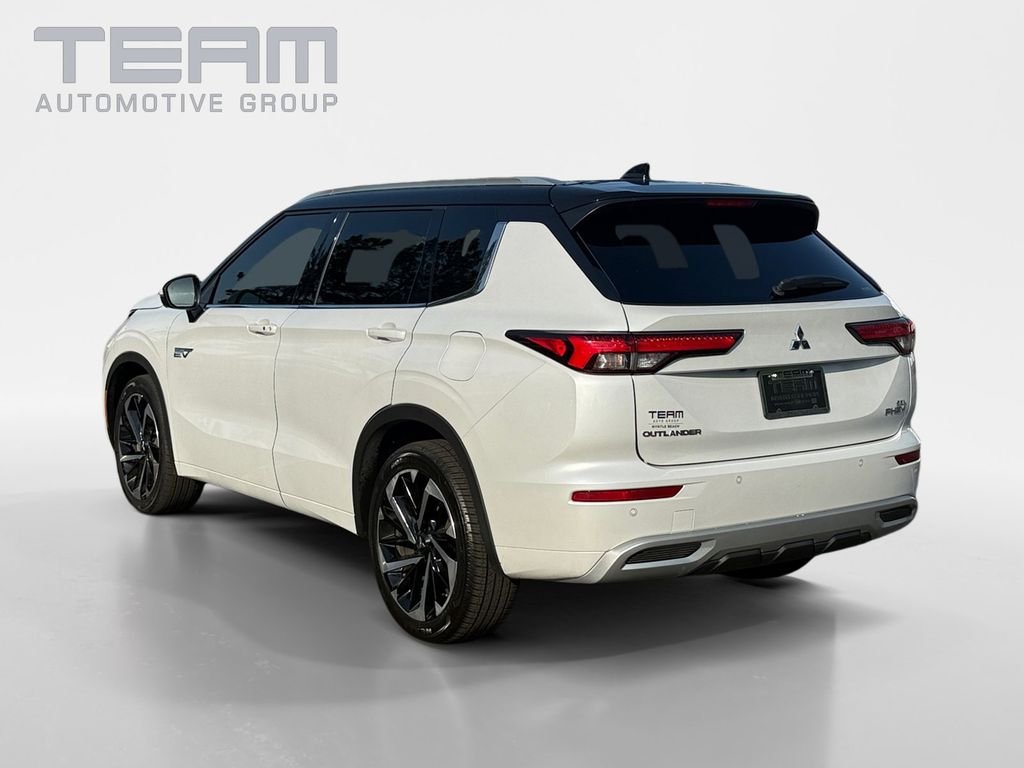 Used 2023  Mitsubishi SEL image 5