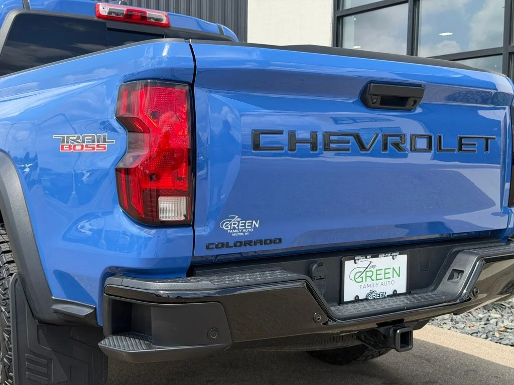 Used 2025 Blue Chevrolet Trail Boss image 9