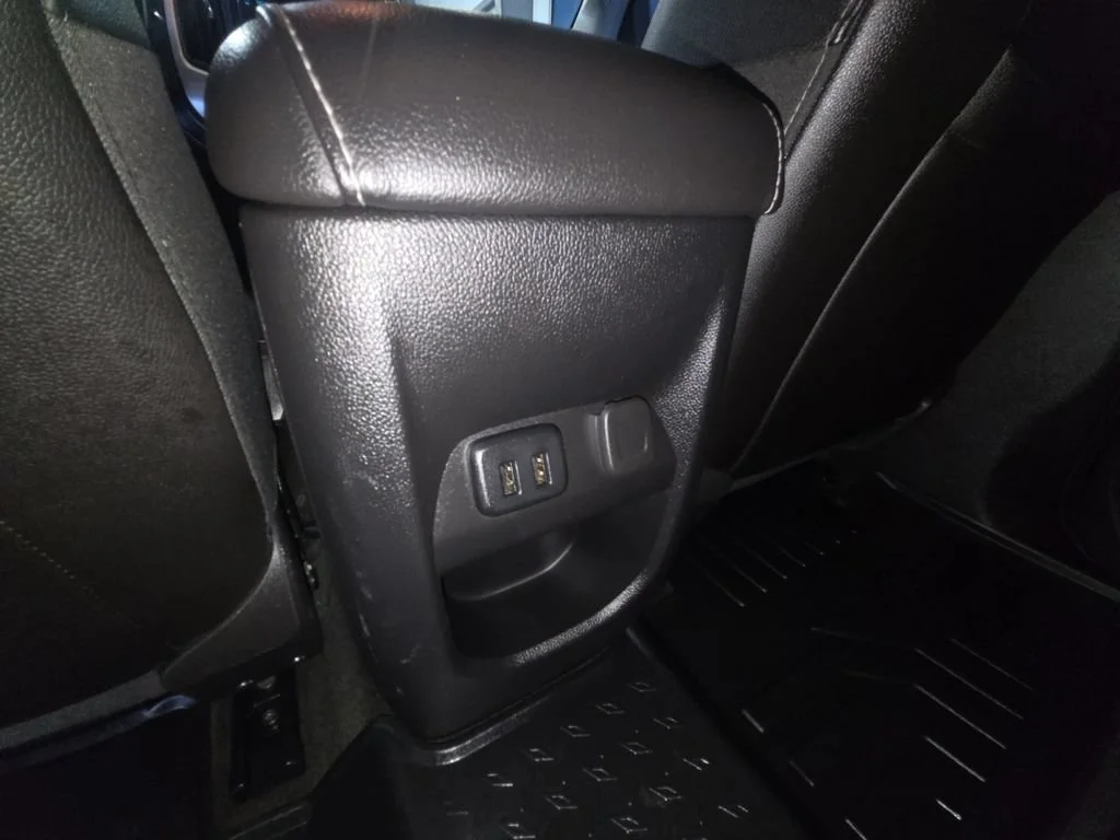 Used 2018 SATIN STEEL METALLIC GMC 4WD SLT image 28