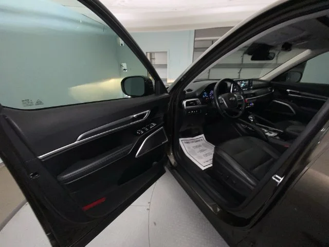 Used 2021 Green Kia S image 11