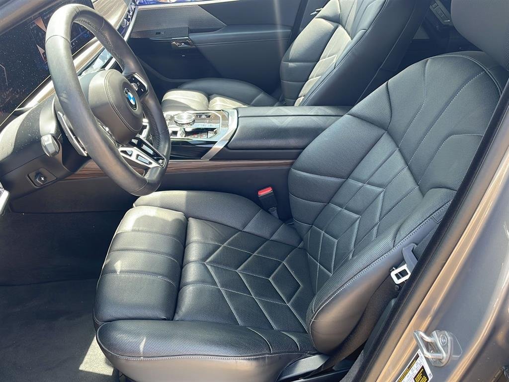 Certified Used 2024 Oxide Grey Metallic BMW 760i xDrive image 6