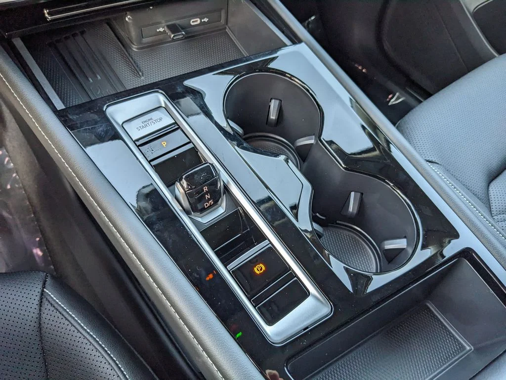 New 2026 Silver Volkswagen 2.0T SE w/Technology image 21